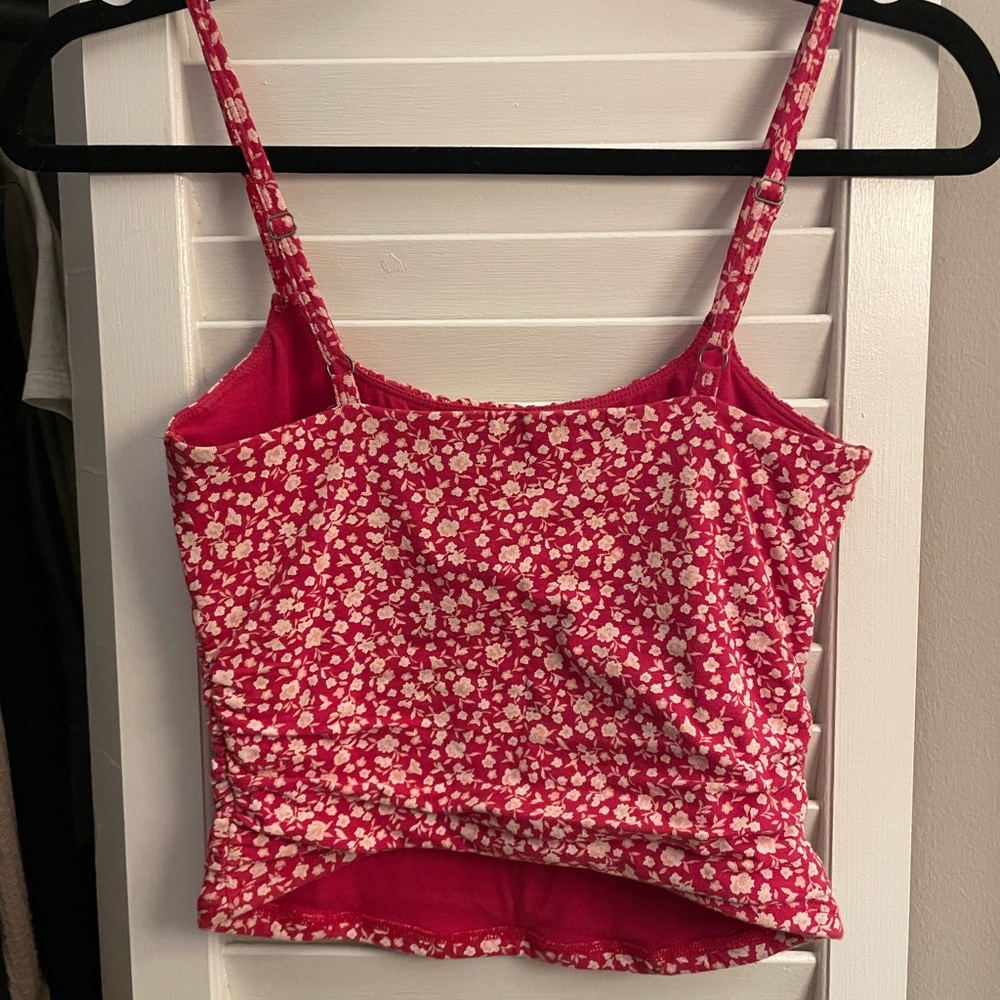 Hollister Red Floral Cami Top - Picture 2 of 4